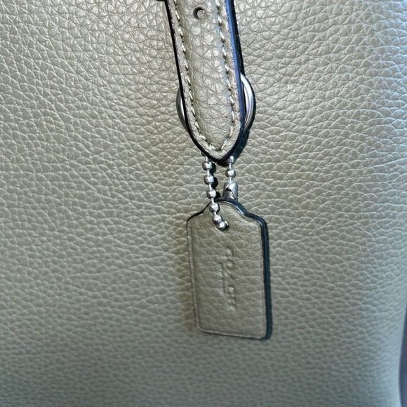 Coach Mollie tote. New w/o tags. Army green with deep purple inside. - Picture 8 of 10